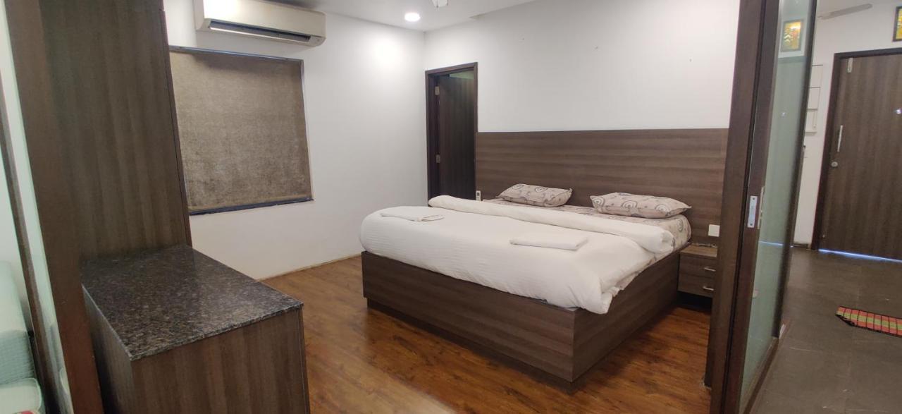 Aarju Luxurious Wave Apartment Калангуте Екстериор снимка