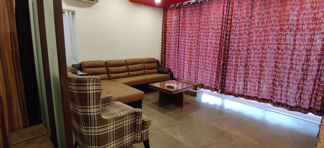 Aarju Luxurious Wave Apartment Калангуте Екстериор снимка