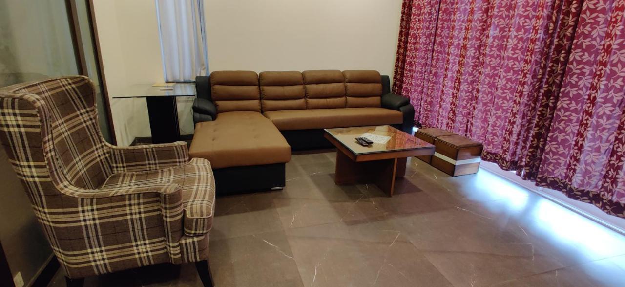 Aarju Luxurious Wave Apartment Калангуте Екстериор снимка