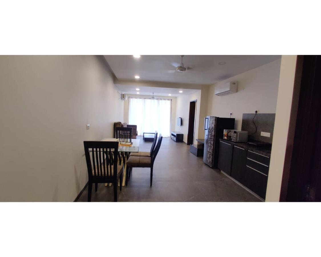 Aarju Luxurious Wave Apartment Калангуте Екстериор снимка