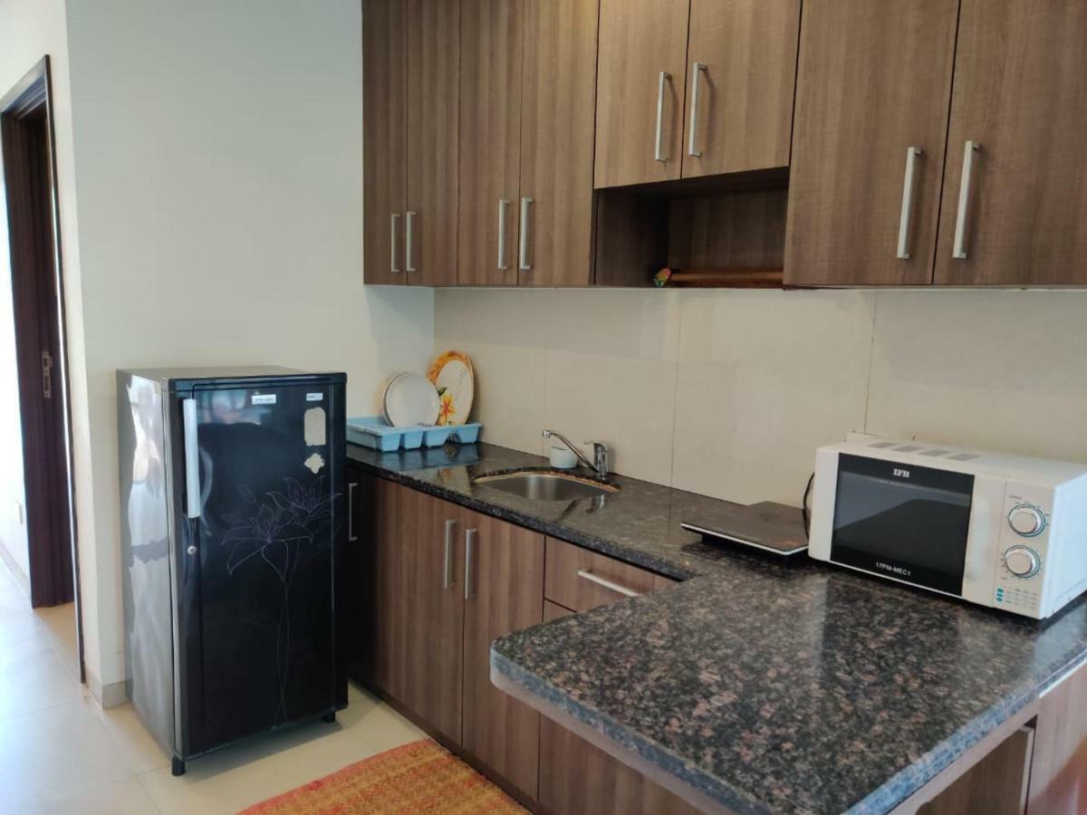 Aarju Luxurious Wave Apartment Калангуте Екстериор снимка
